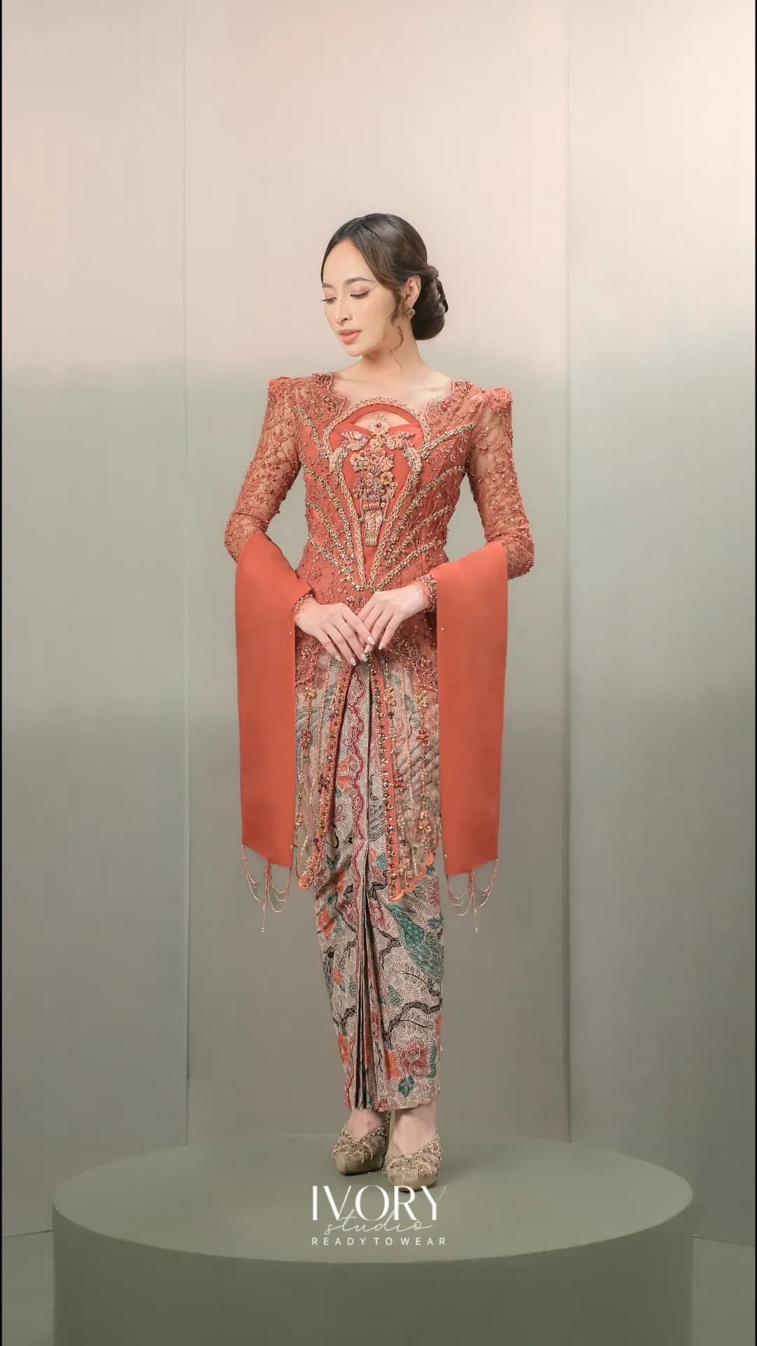 Nyai Balau Kebaya in Terracotta