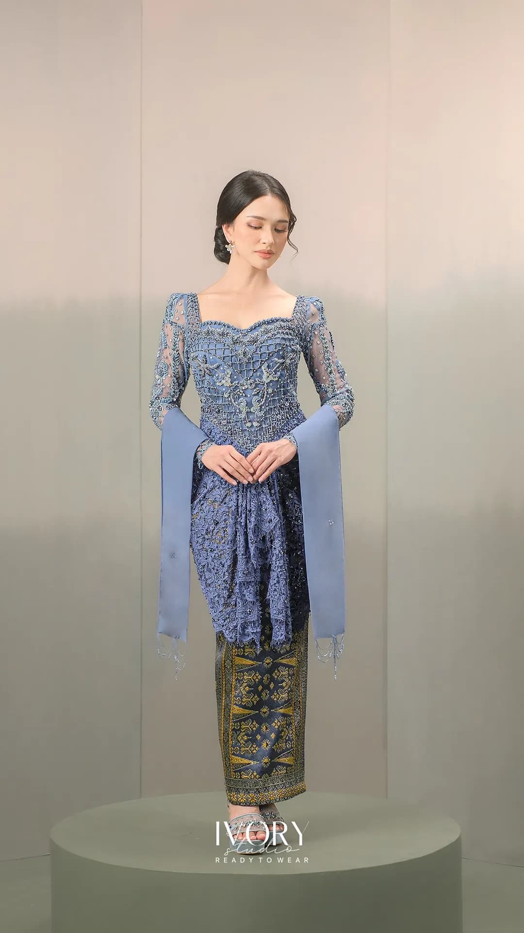 Raja Gagak & Putri Napal Melintang Kebaya in Cerulean Blue