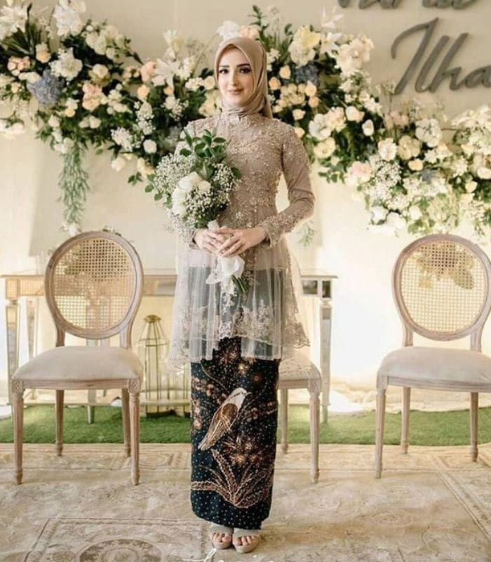 Kebaya Lamaran